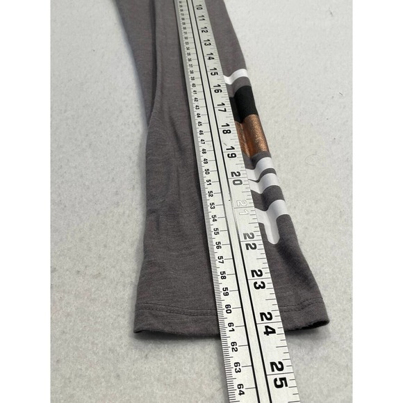 Victoria's Secret Women's Long Sleeve Top Small Gray Glitter Heart Love Pullover - Picture 8 of 8